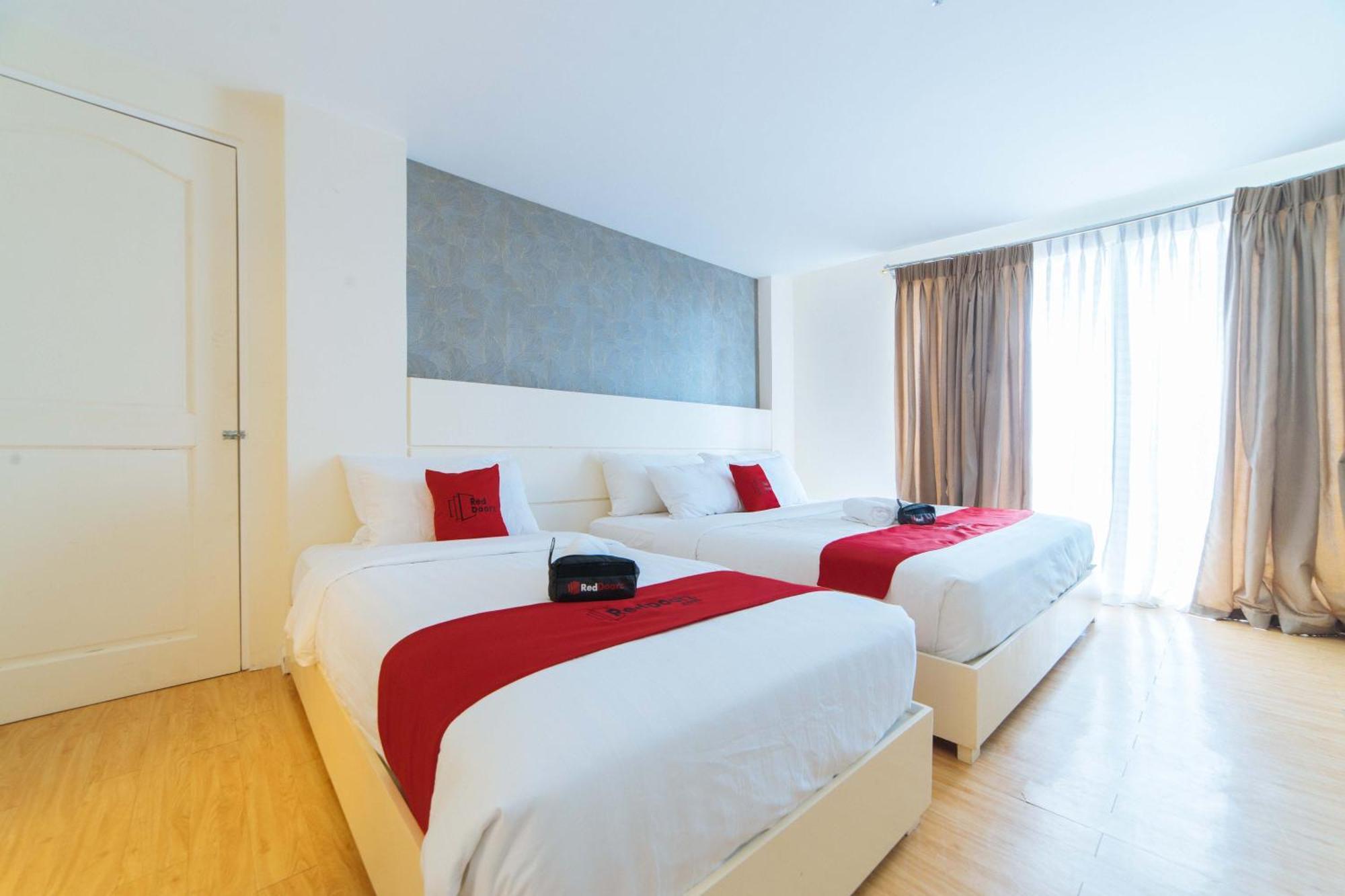 Reddoorz Plus At Hotel Metro Kalibo Buitenkant foto
