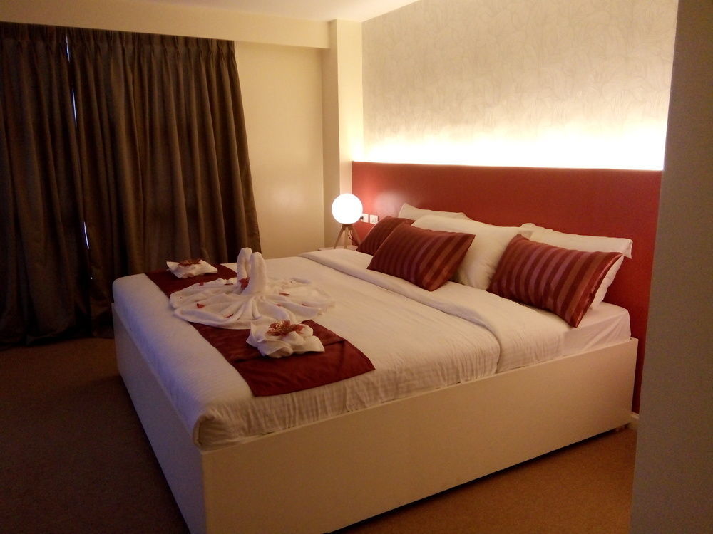 Reddoorz Plus At Hotel Metro Kalibo Buitenkant foto