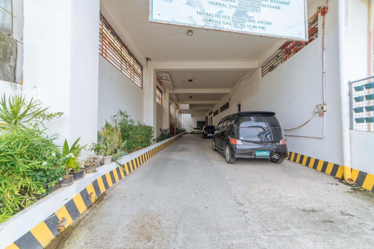 Reddoorz Plus At Hotel Metro Kalibo Buitenkant foto